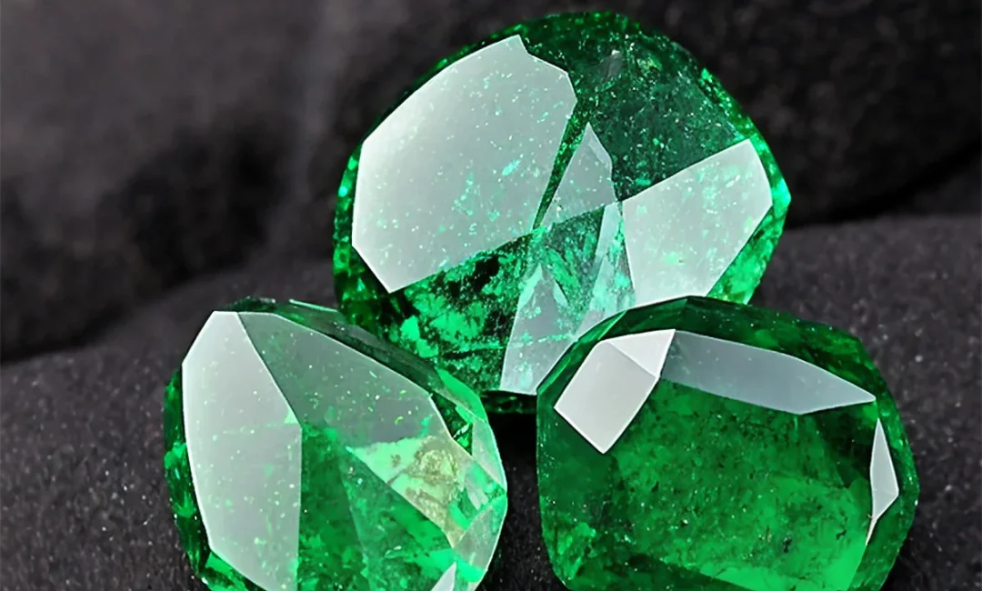 emerald-gemstone-collage_1